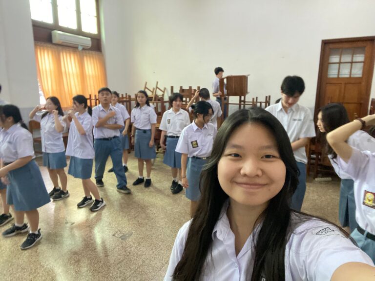 Latihan Koreo Uprak 15 Januari
